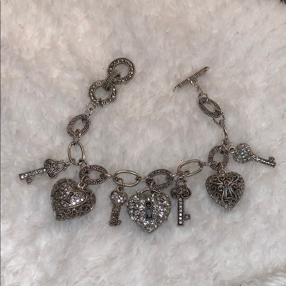 Charm bracelet